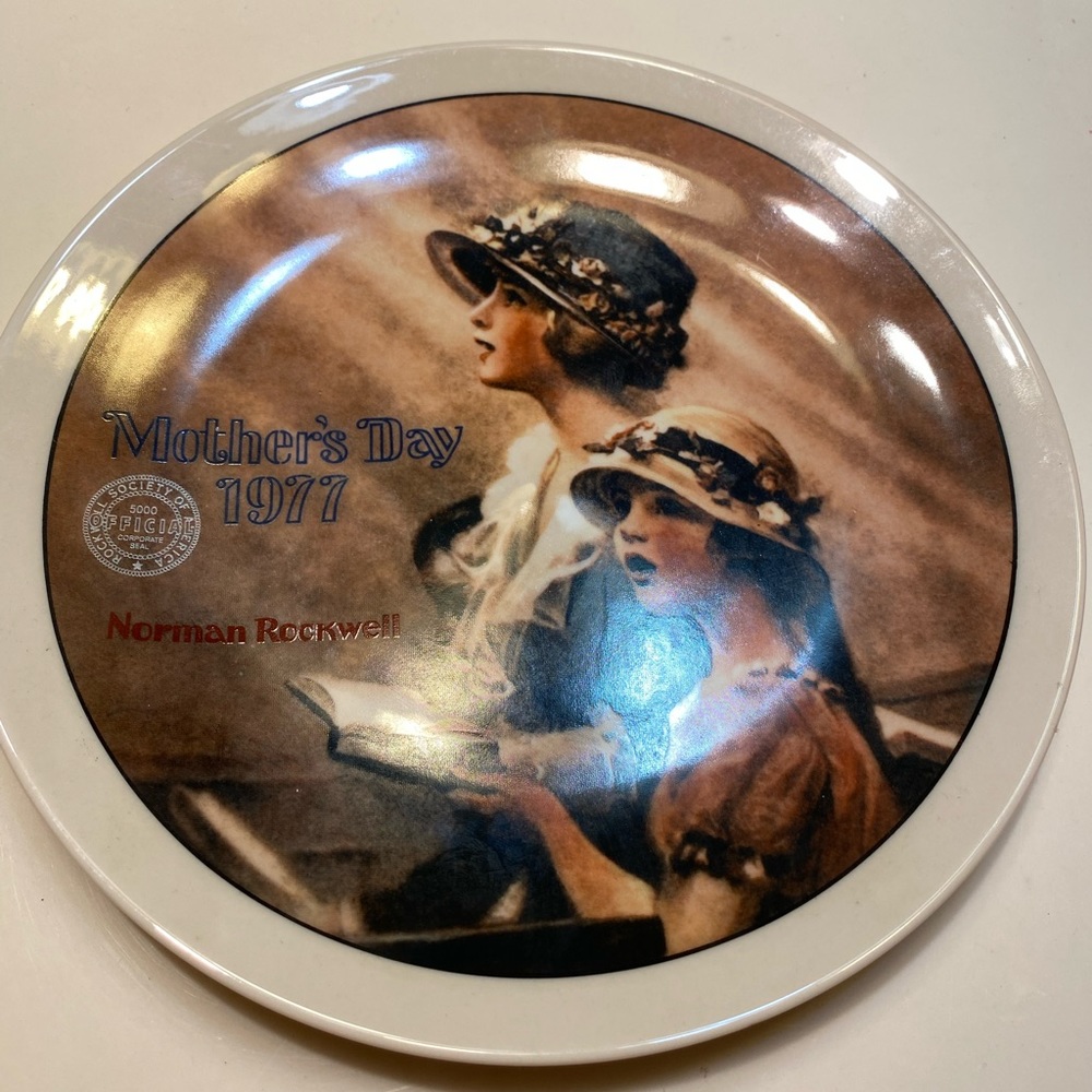 EUC Norman Rockwell 1977 Mother’s Day Plate #38407 by Knowles